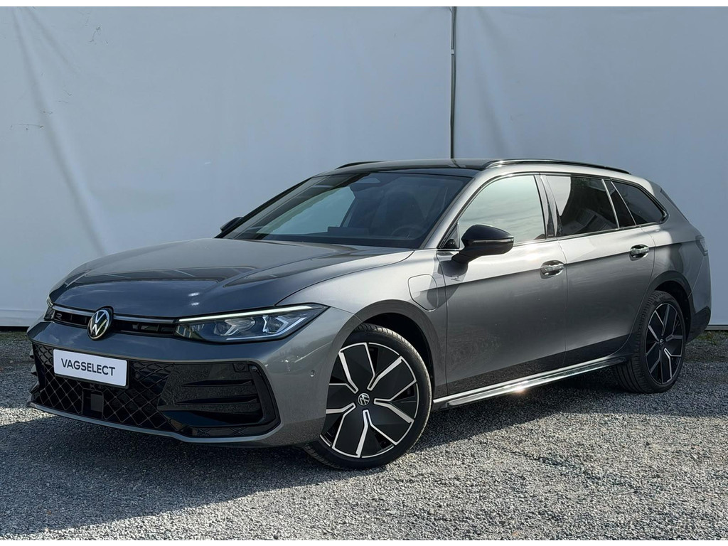 Volkswagen Passat Variant 1.5 eHybrid R-Line Edition 56514004-0.jpg | VAG Select